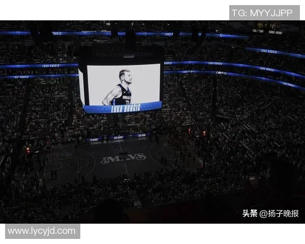 东契奇赛场感人一幕重现以镜头回顾展现真情瞬间 东契奇赛场感人一幕重现以镜头回顾展现真情瞬间