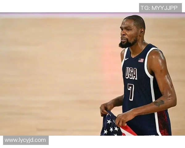 杜兰特被曝与知名女星传出绯闻引发广泛关注 是否真有内幕待揭晓